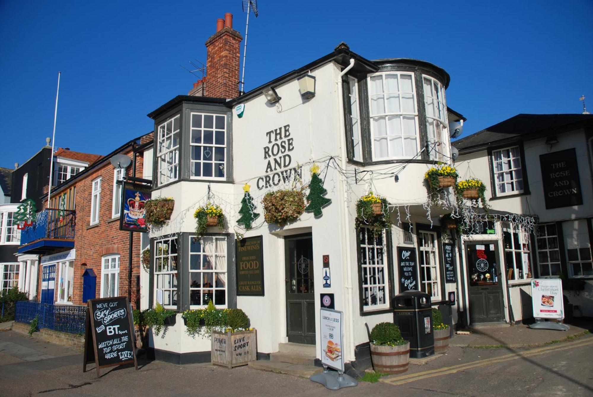 Queens Cottage, Wivenhoe Stylish, Plush, Cosy, Convenient & Quirky, 2X Double Bed Period Cottage Plus Patio - 9 Min Walk Train, 4 Min Walk High Street Pubs, Restaurants, Shops المظهر الخارجي الصورة