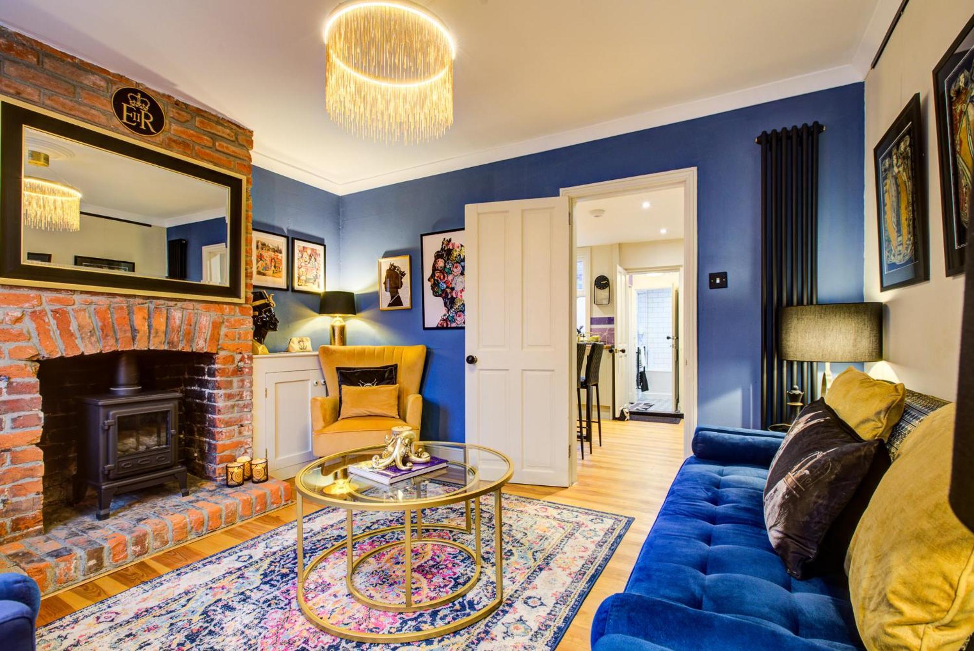 Queens Cottage, Wivenhoe Stylish, Plush, Cosy, Convenient & Quirky, 2X Double Bed Period Cottage Plus Patio - 9 Min Walk Train, 4 Min Walk High Street Pubs, Restaurants, Shops المظهر الخارجي الصورة